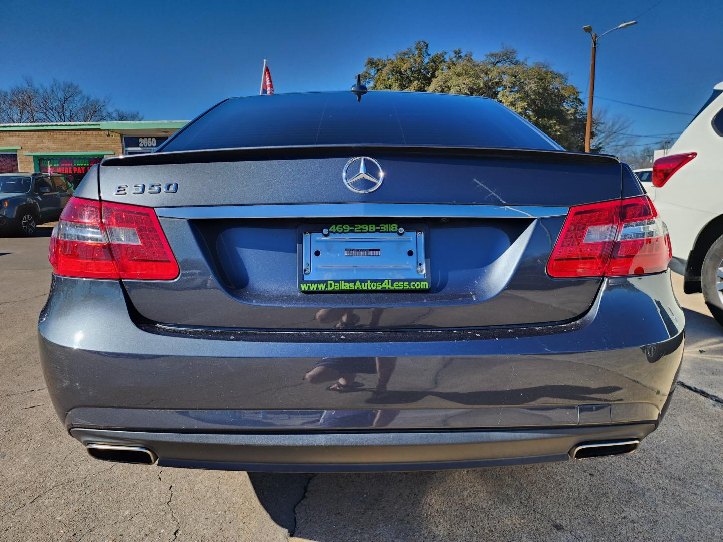 2012 BLACK Mercedes-Benz E-Class E350 (WDDHF5KB2CA) with an 3.5L V6 DOHC 24V engine, 7-Speed Automatic transmission, located at 2660 S.Garland Avenue, Garland, TX, 75041, (469) 298-3118, 32.885551, -96.655602 - Welcome to DallasAutos4Less, one of the Premier BUY HERE PAY HERE Dealers in the North Dallas Area. We specialize in financing to people with NO CREDIT or BAD CREDIT. We need proof of income, proof of residence, and a ID. Come buy your new car from us today!! This is a Very clean 2012 MERCEDES E3 - Photo#3